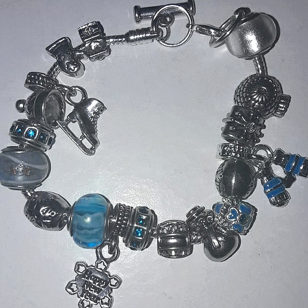 Charm bracelet